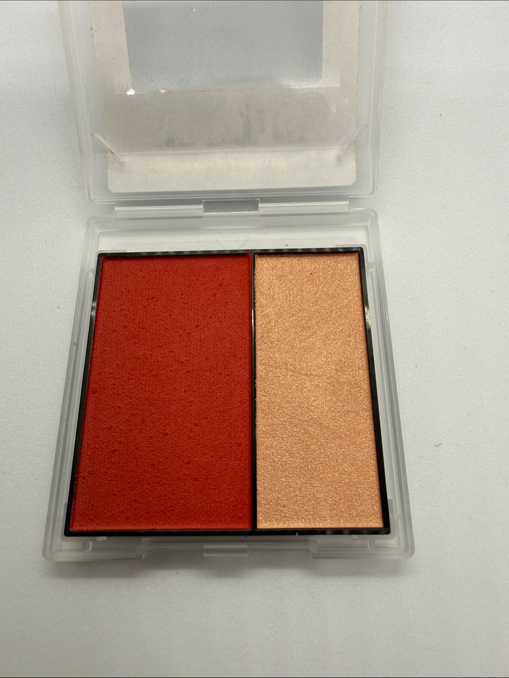 Mary Kay Mineral Cheek Color Duo - Spiced Poppy (Red & Gold) - Picture 2 of 2